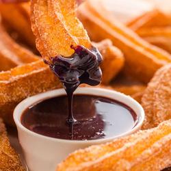 Cinnamon Churros con Cajeta